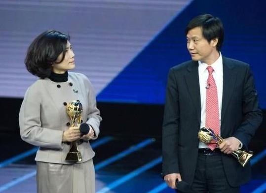 董明珠“發飆”看似針對小米,背后揭露格力和美的什么仇什么怨?